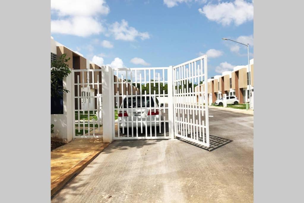 CASA NUEVA LIMPIA DOS PLANTAS PARA 5 HABITANTES CANCUN (Mexico) - from US$  31 | BOOKED